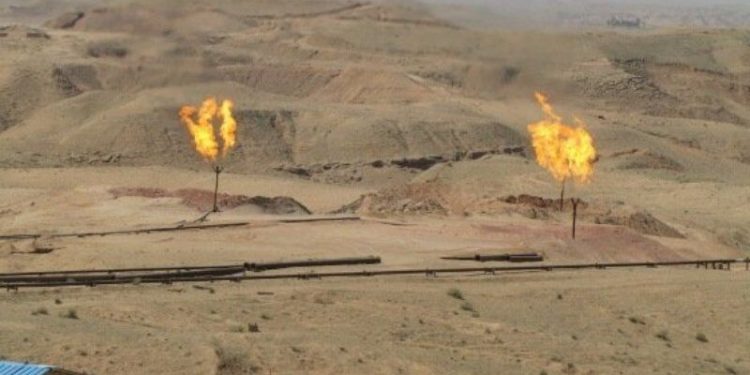 طرح توسعه میادین نفتی در مرز سومار کرمانشاه کلید خورد