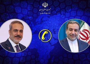 در گفت وگو با وزیر خارجه ترکیه؛ عراقچی خواستار صیانت از حقوق اقلیت‌ها در سوریه شد