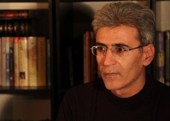 کتاب قندیل به زودی روانه بازار نشر خواهد شد