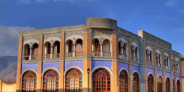احداث اولین شهرک سینمایی لوکال ایران در سنندج / راهاندازی رادیو و تلویزیون سقّز بهزودی