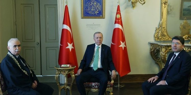 مقاومت آخرین نهاد قضایی مستقل ترکیه در مقابل اردوغان