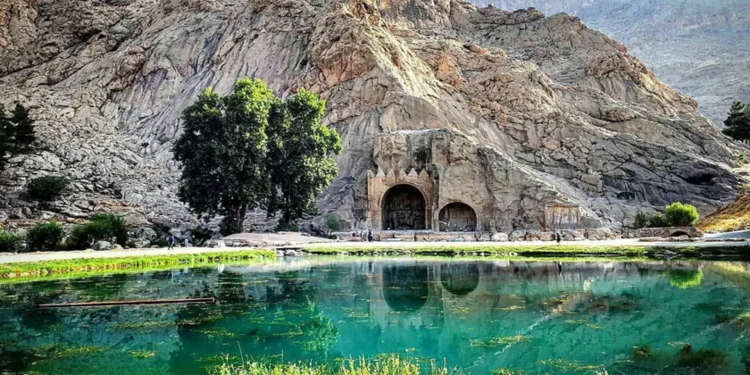 بازدید بیش از ۲.۵ میلیون نفر از جاذبه‌های گردشگری کرمانشاه در نوروز