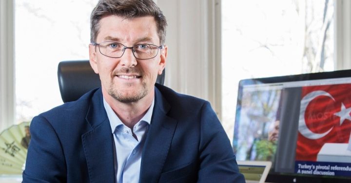 مدیر موسسه مطالعات ترکیه در دانشگاه استکهلم تحلیل کرد: اردوغان امیدوار است مذاکره با پ.ک.ک، اپوزیسیون ترکیه را دچار تفرقه کند