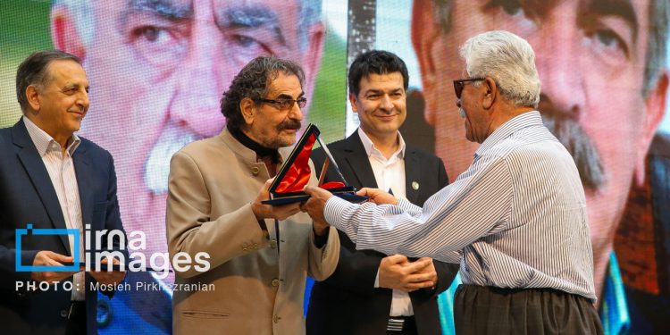 برگزیدگان جایزه قلم ههژار معرفی شدند