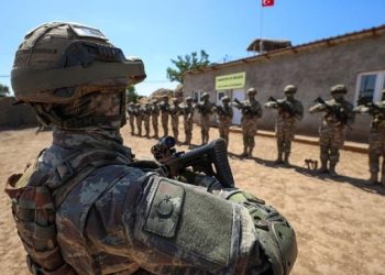 تداوم حملات ترکیه به مواضع پ.ک.ک همزمان با تداوم گفتگوهای صلح