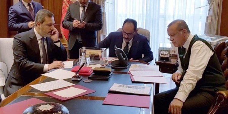 اوجالان مهره ترکیه برای کنترل خودمدیریتی شمال سوریه