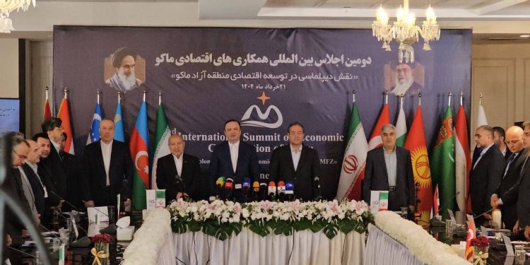 اجلاس ماکو ۲۰۲۵ با حضور نمایندگان کشورهای عضو اکو آغاز به کار کرد