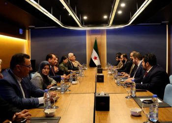 اکرم برکات: اگر تحریرالشام علیه نیروهای کُرد بجنگد، پایان خودش را رقم می‌زند!