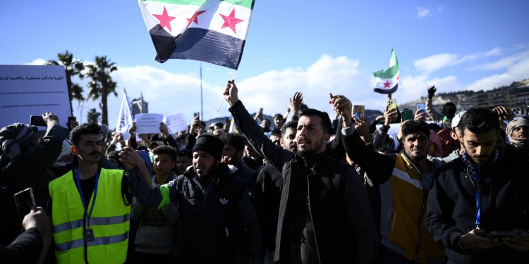 برگزاری تظاهرات گسترده علیه سازمان تروریستی PKK/YPG در چندین شهر سوریه