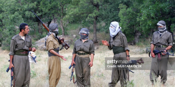 حزب عدالت و توسعه: پ.ک.ک باید در عراق، ایران و سوریه سلاح‌های خود را زمین بگذارد