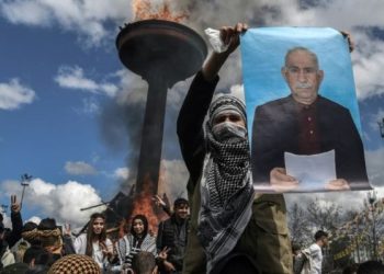 مذاکره بدون دموکراسی؛ کالبدشکافی بن‌بست صلح میان کردها و آنکارا