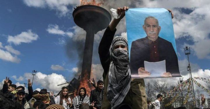 مذاکره بدون دموکراسی؛ کالبدشکافی بن‌بست صلح میان کردها و آنکارا